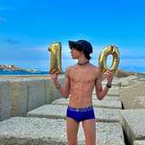 leo_young05