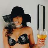 smoking_intens3girl