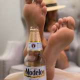feetupwithcyn